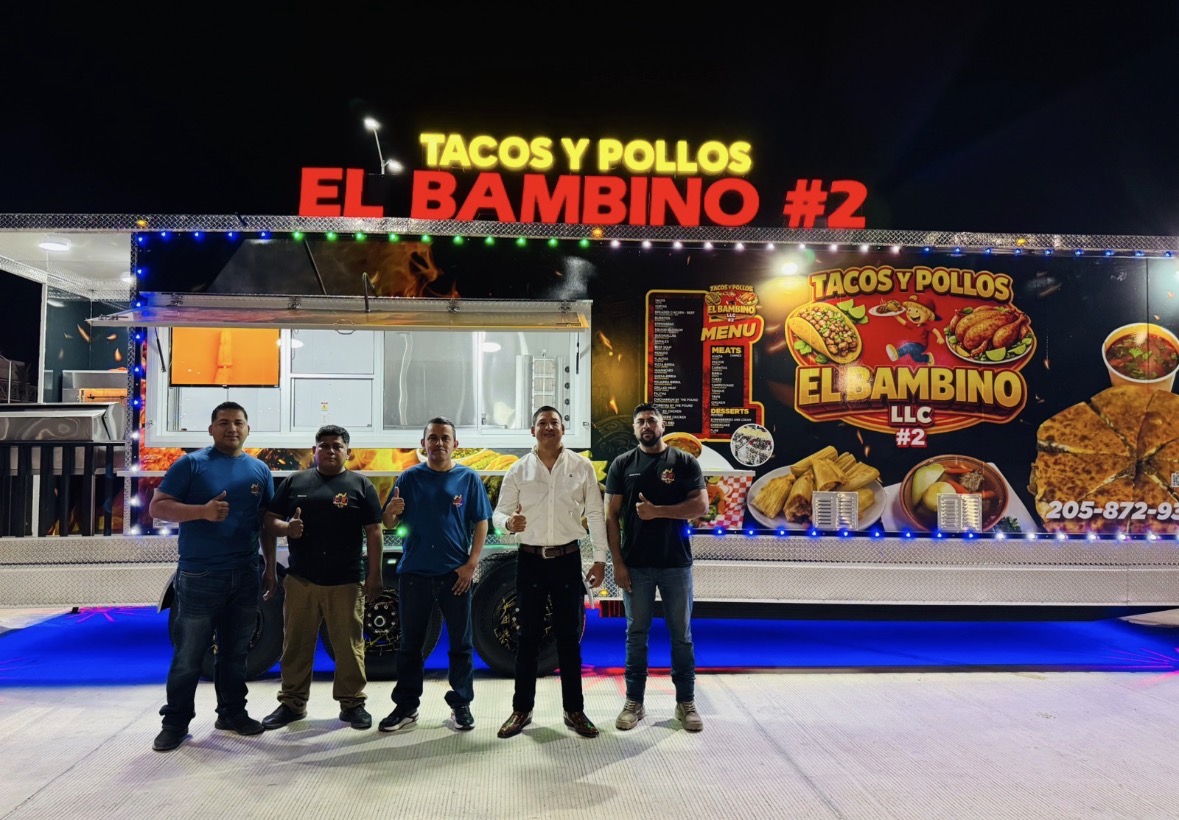 Trailer de comida Tacos y Pollos El Bambino #2 fabricado por J & J Food Truck
