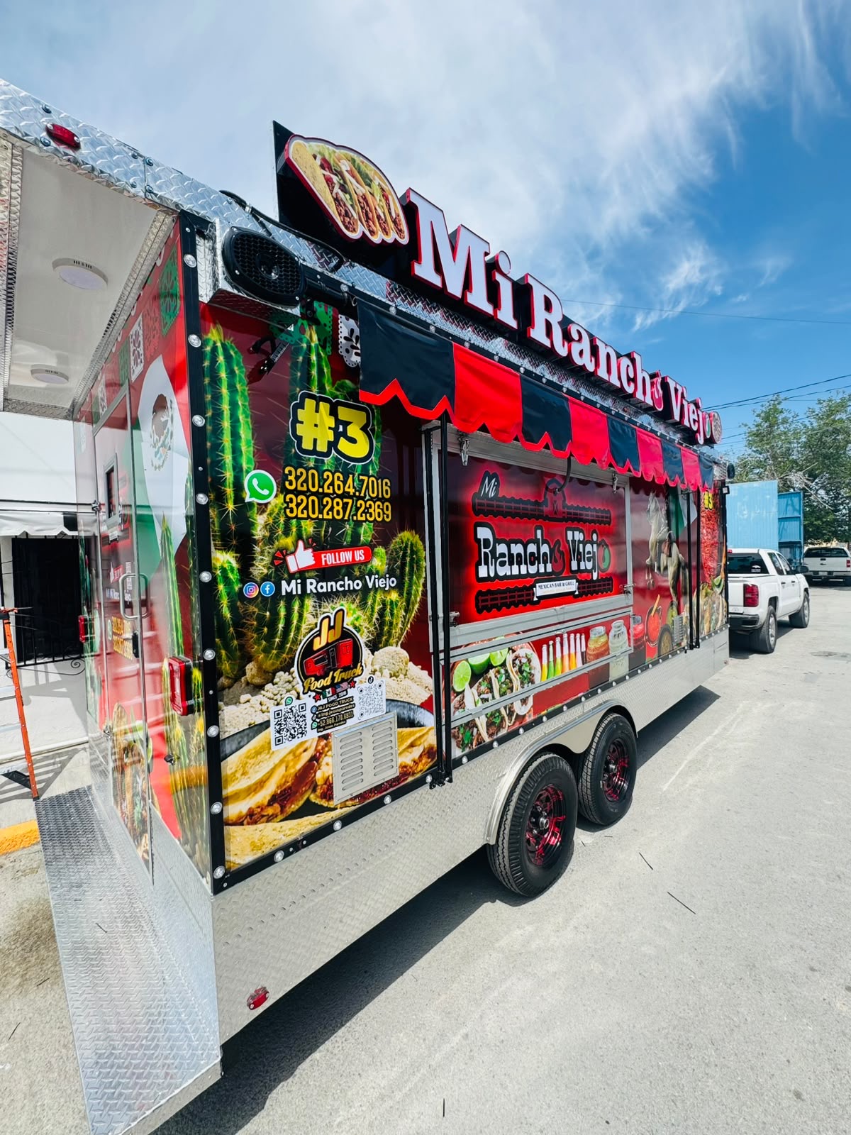 Trailer de comida Mi Rancho Viejo #3 fabricado por J & J Food Truck